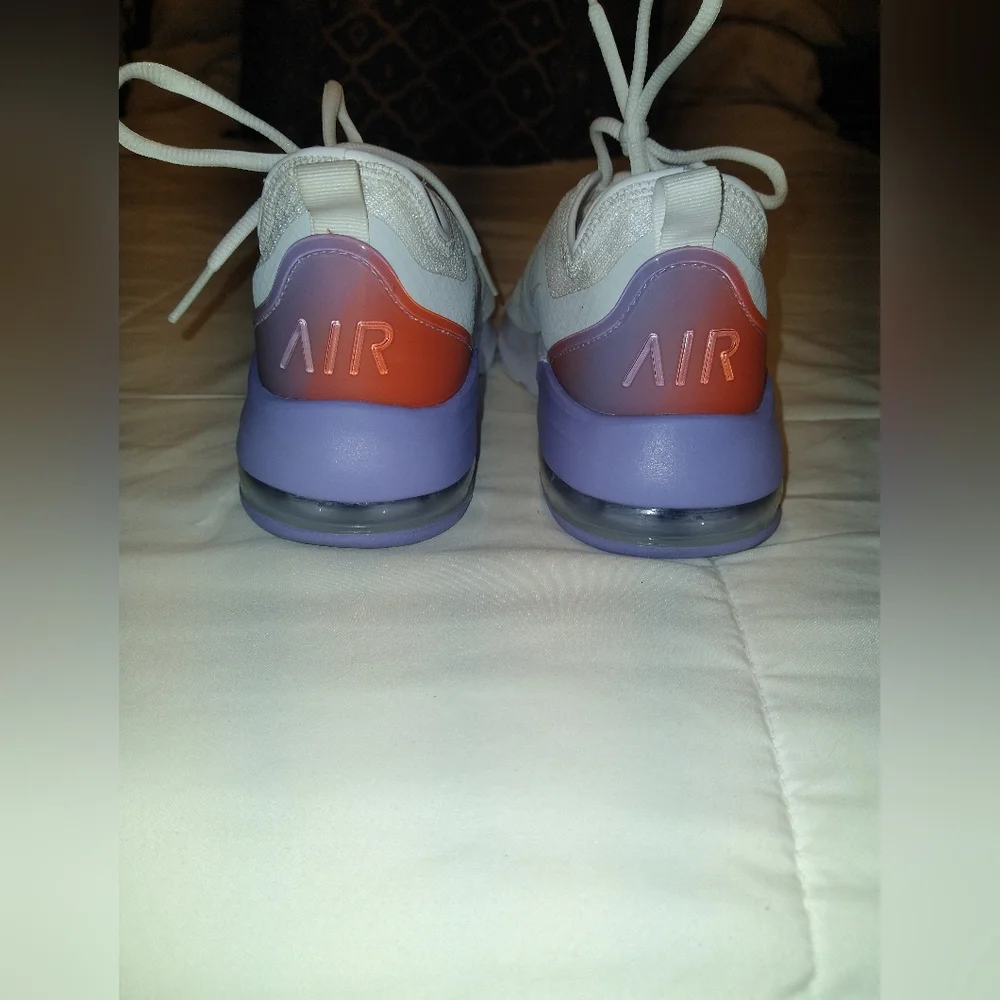 Nike Air women's shoes - Picture 2 of 7